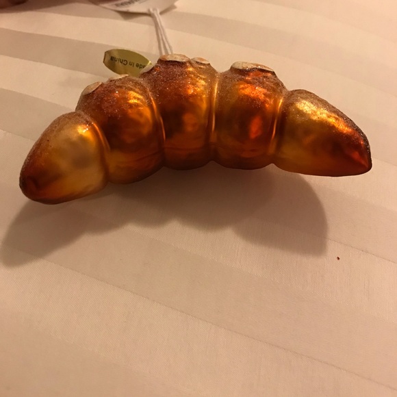 New with Tags Madewell glass Ornament Croissant by Cody Foster Holiday ornament! - Picture 6 of 7